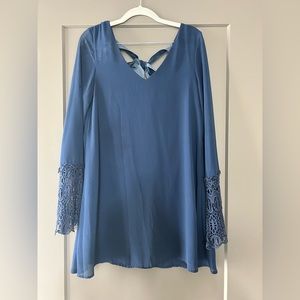 Umgee Navy V-neck with Satin bow detail, size S